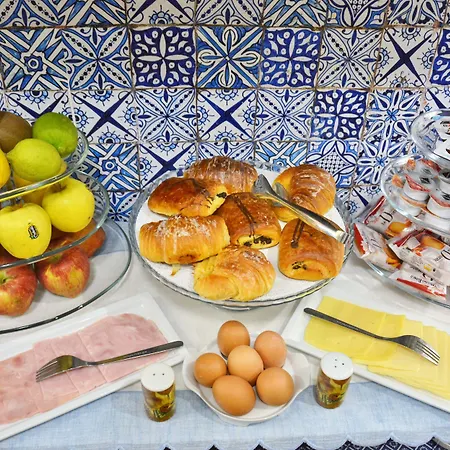 بيت ضيافة ريبيتا سينترال سويتس روما