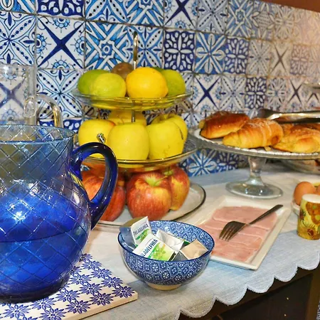 بيت ضيافة ريبيتا سينترال سويتس